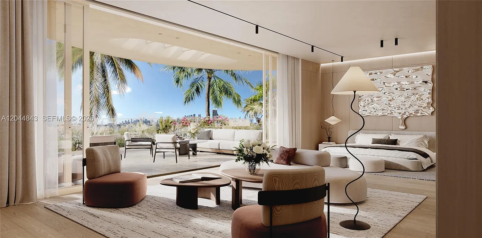 1224 S Venetian Way Miami Beach Luxury Waterfront Home on the Venetian Islands - Miami Beach luxury real estate