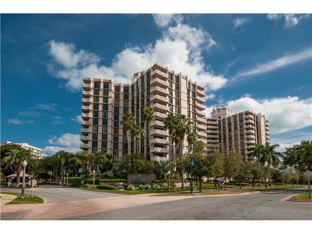 Towers of Key Biscayne - Miami Beach Luxury Condos